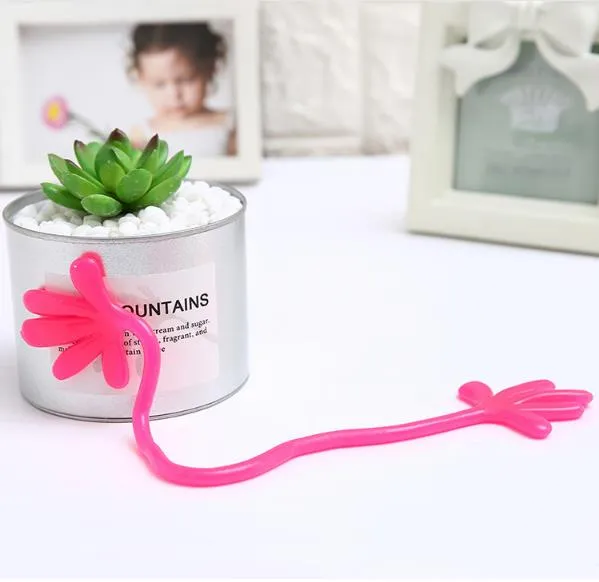 2020 Novelty Promotional Children Anti Stress TPR Plastic Sticky Hands Yoyo Toys Sticky Wall Toy for Kids