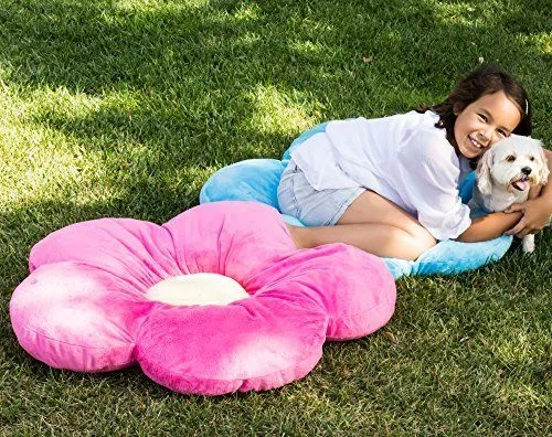 Indoor and Outdoor Beautiful Comforatable and Soft Plushed Pillows and Cushion
